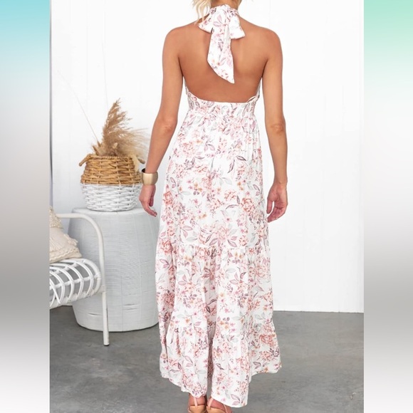 Flowy Floral maxi Dress - Picture 2 of 6